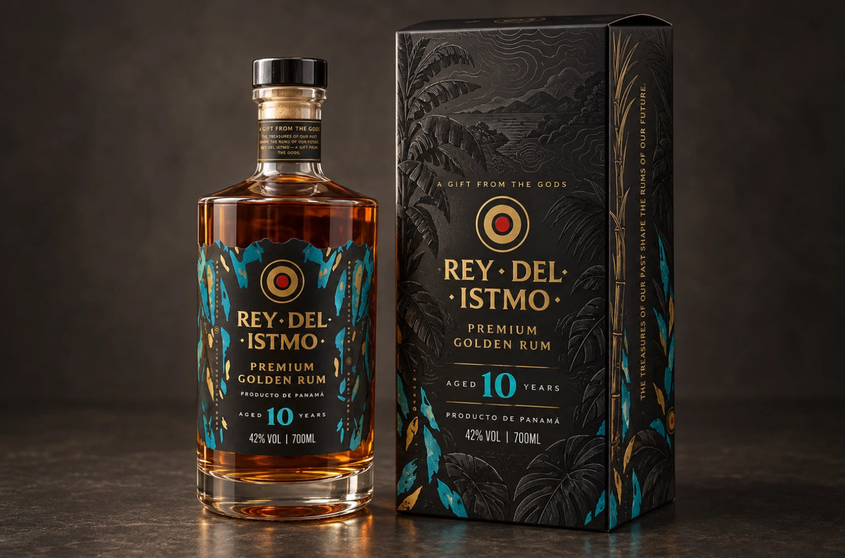 Rey del Istmo 10 year old Panamanian rum bottle with gift box